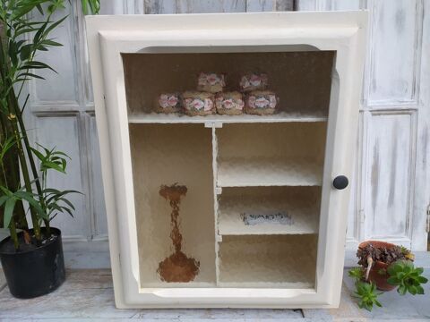 Grande Armoire Vitrine Murale Vintage
130 Loches (37)