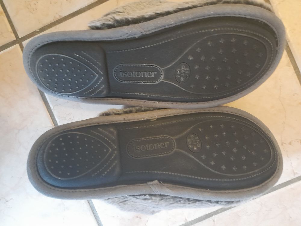 Pantoufles ISOTONER Femme Taille 39 Chaussures