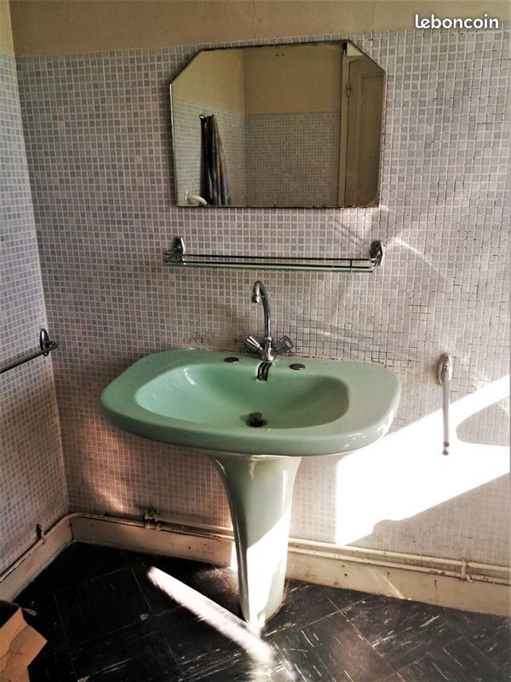 Salle de bain compl&egrave;te des ann&eacute;es 1950 / 1960 vert anglais Bricolage