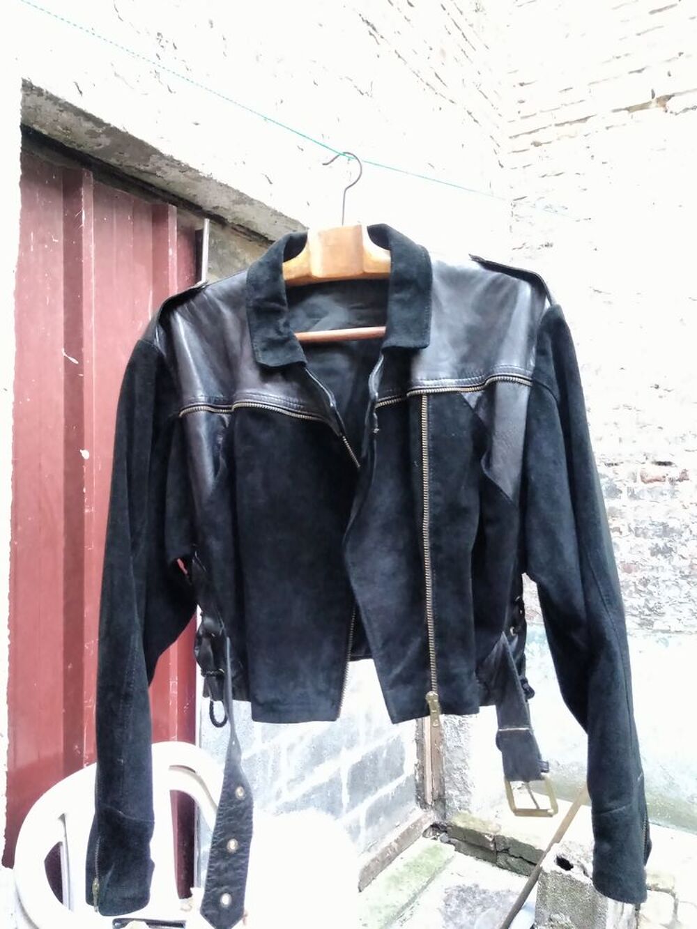 Blouson en cuir &eacute;tat impeccable Vêtements