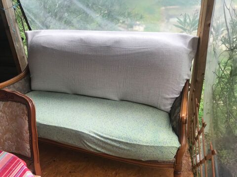 canap�  fixe 3 places plus deux fauteuils en tissue et bois 35 Gien (45)