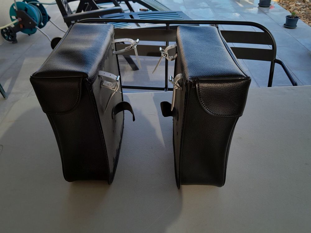 PAIRE SACOCHE POUR VELO TEL / 0627473514 Vélos