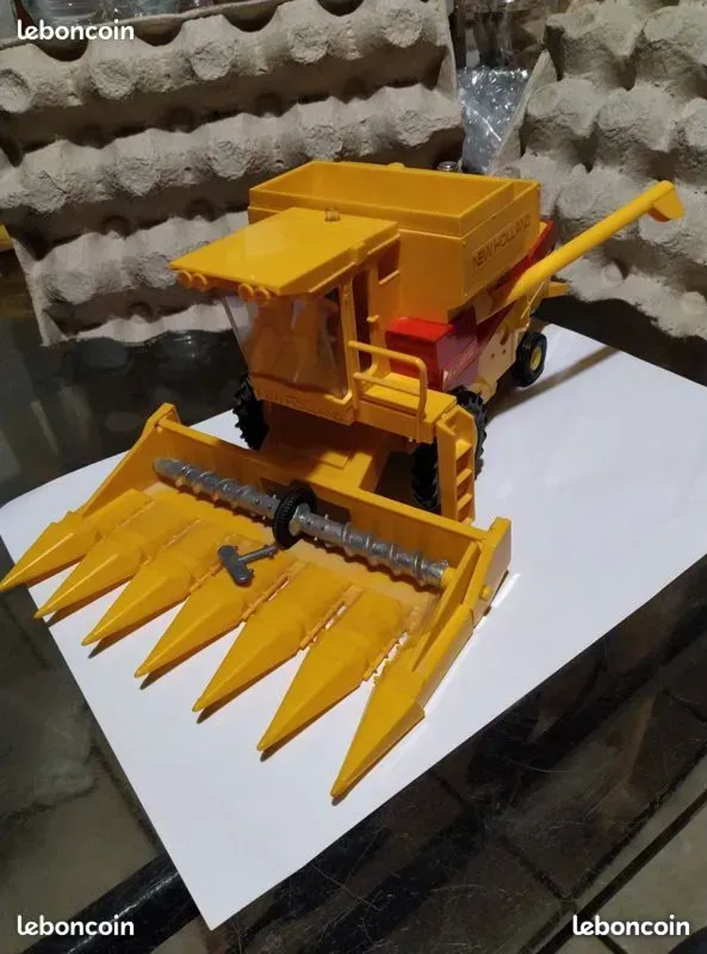 MOISSONNEUSE NEW HOLLAND BRITAINS 1/32 