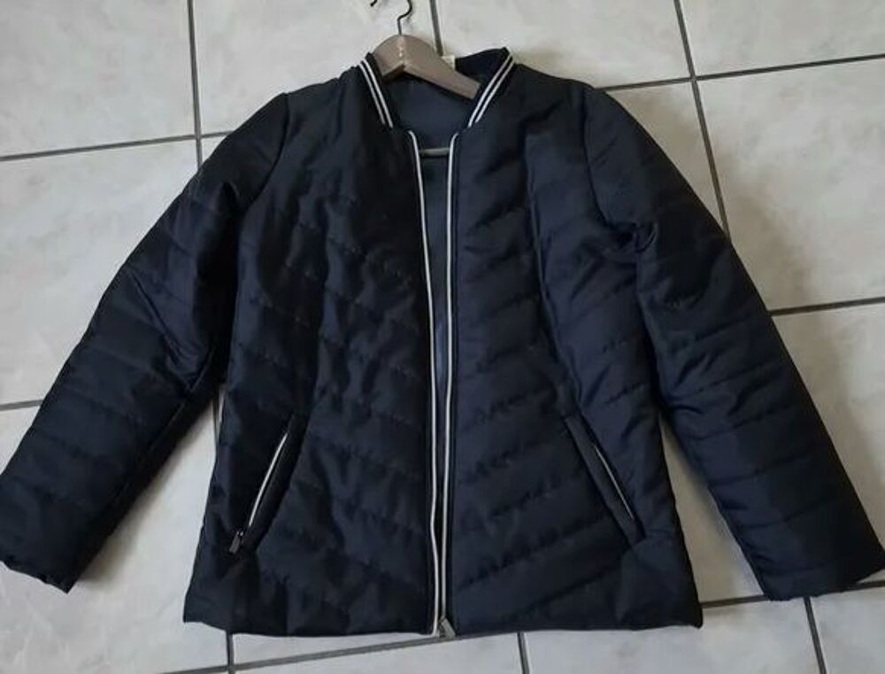  veste doudoune femme l&eacute;g&egrave;re bleu marine neuf - T 42 - 44 Vêtements