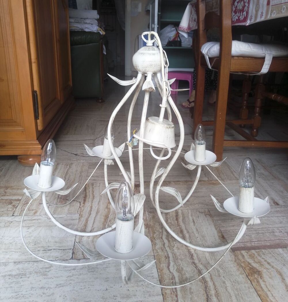 LUSTRE BEIGE 5 AMPOULES POUR SALON OU SALLE A MANGER Décoration