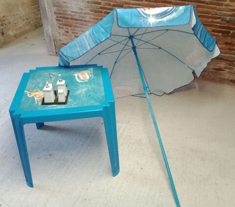 Ensemble de jardin table 4 fauteuils et parasol couleur Bleu 90 Châteauneuf-sur-Loire (45)
