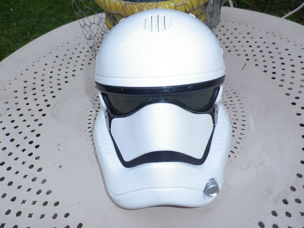 casque stormtrooper masque star wars disney Jeux / jouets