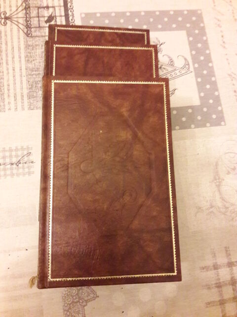 LA CHAMBRE DES DAMES 3 VOLUMES NEUF
10 Vitry-sur-Seine (94)