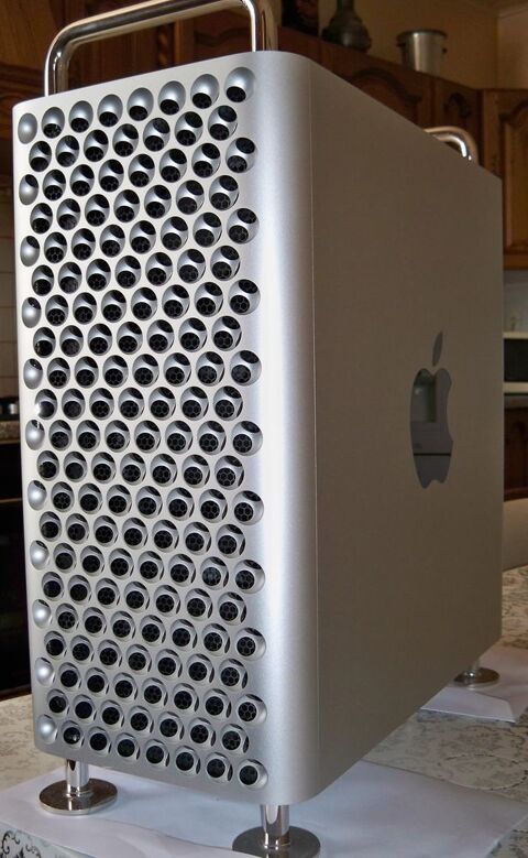 Ordinateur Apple Mac Pro 7.1 - 2 Radeon W5700 (16/32 c?urs). 7000 Aubigny-sur-Nre (18)