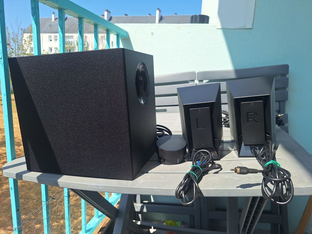 Enceintes Logitech avec Caisson de basses LOGITECH Audio et hifi