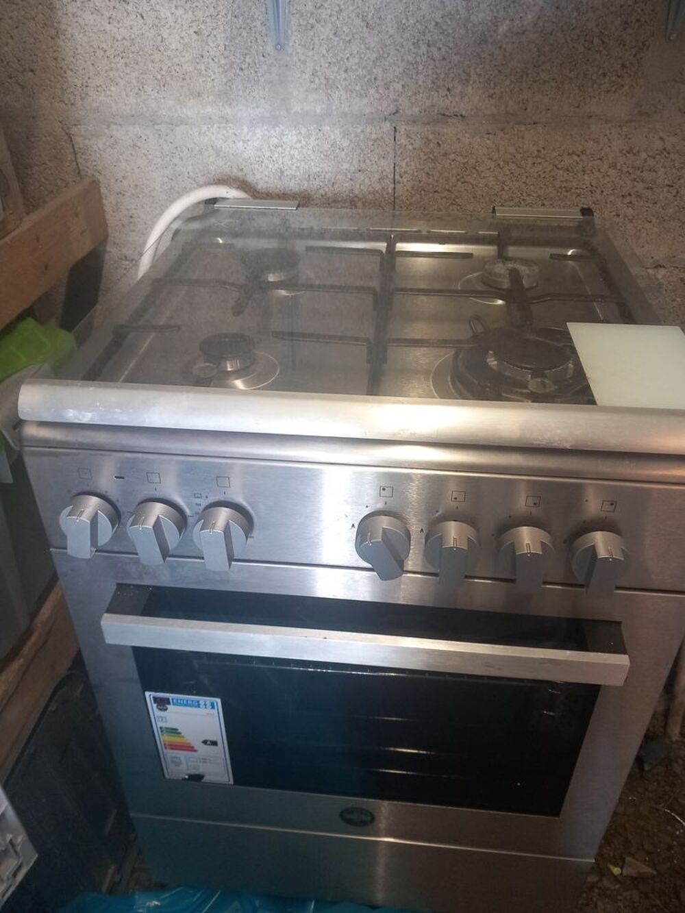Cuisini&egrave;re &agrave; gaz avec four en acier inoxydable Electroménager