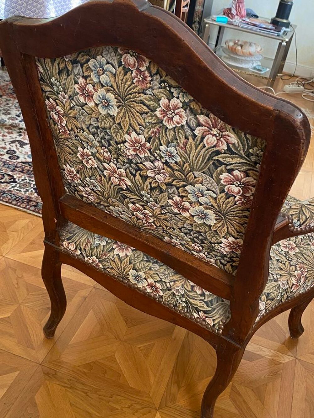 TR&Egrave;S BEAU FAUTEUIL Meubles