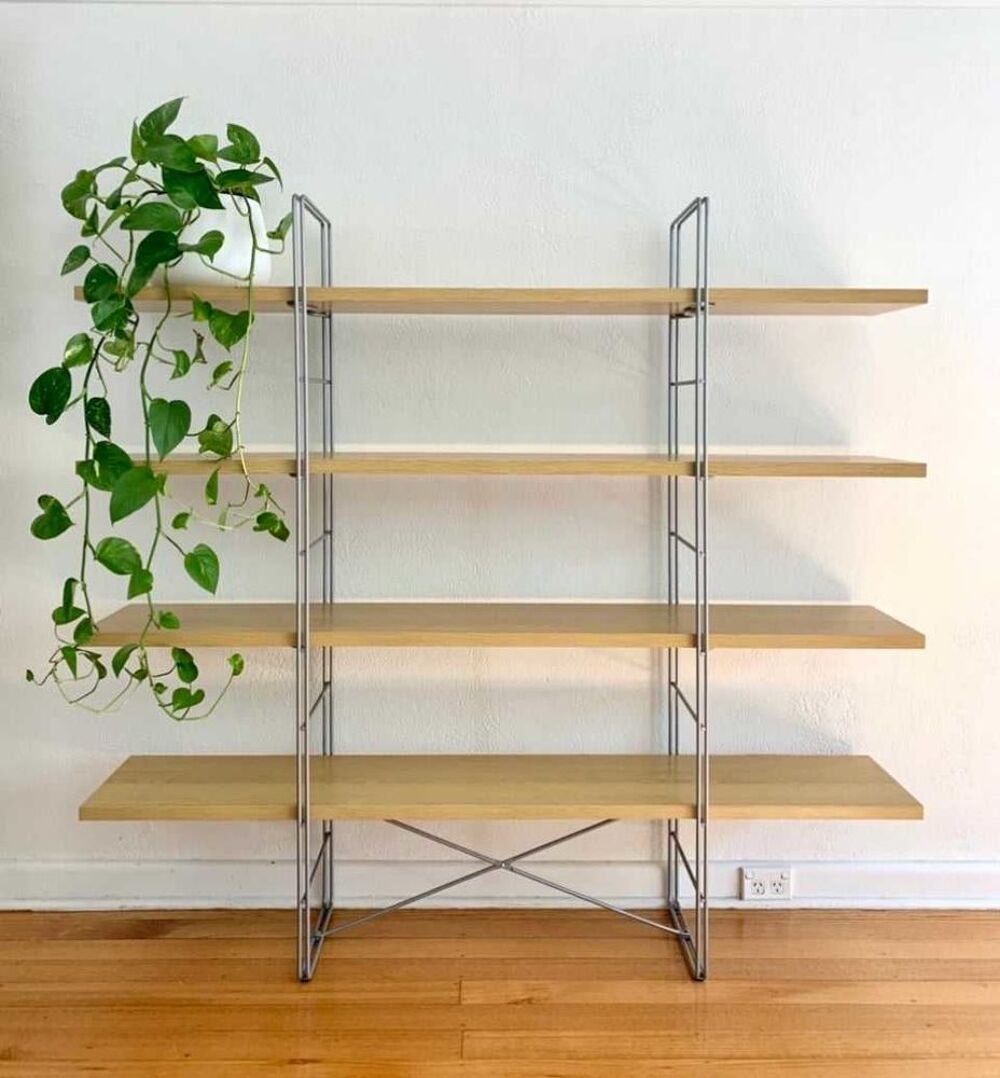 Biblioth&egrave;que Etag&egrave;res Enetri de Niels Gammelgaard Meubles