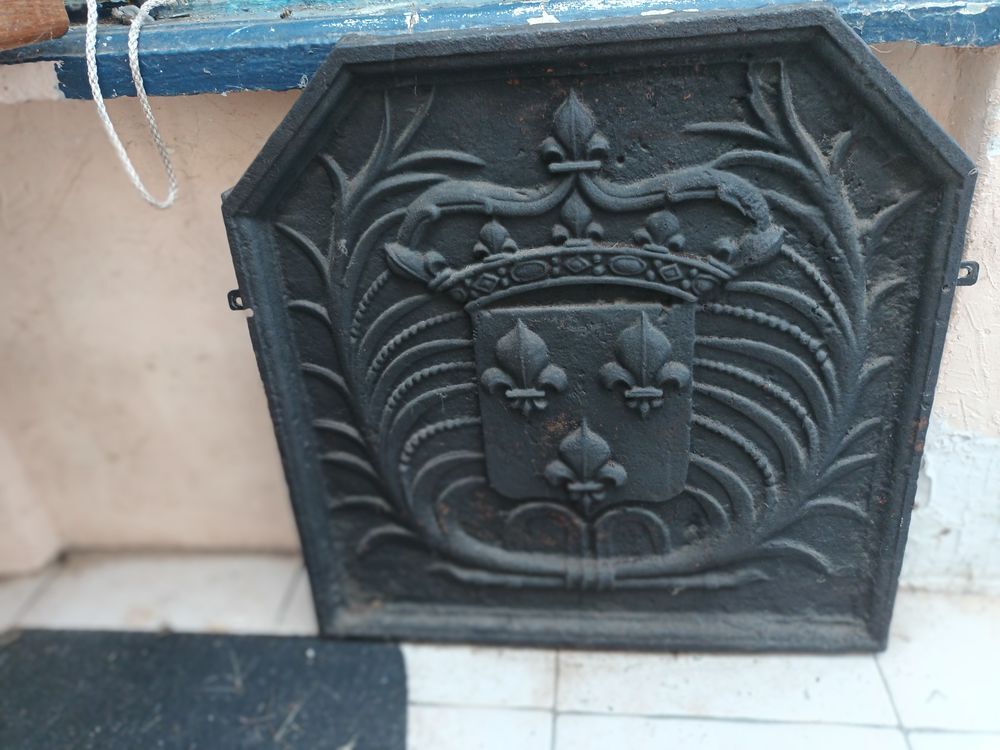 Plaque fond de chemin&eacute;e en fonte Décoration
