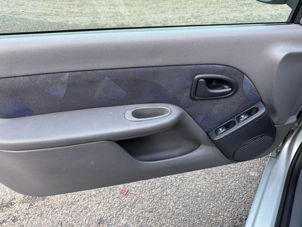 Clio II Clio 1.2i RXE 2000 occasion 78300 Poissy