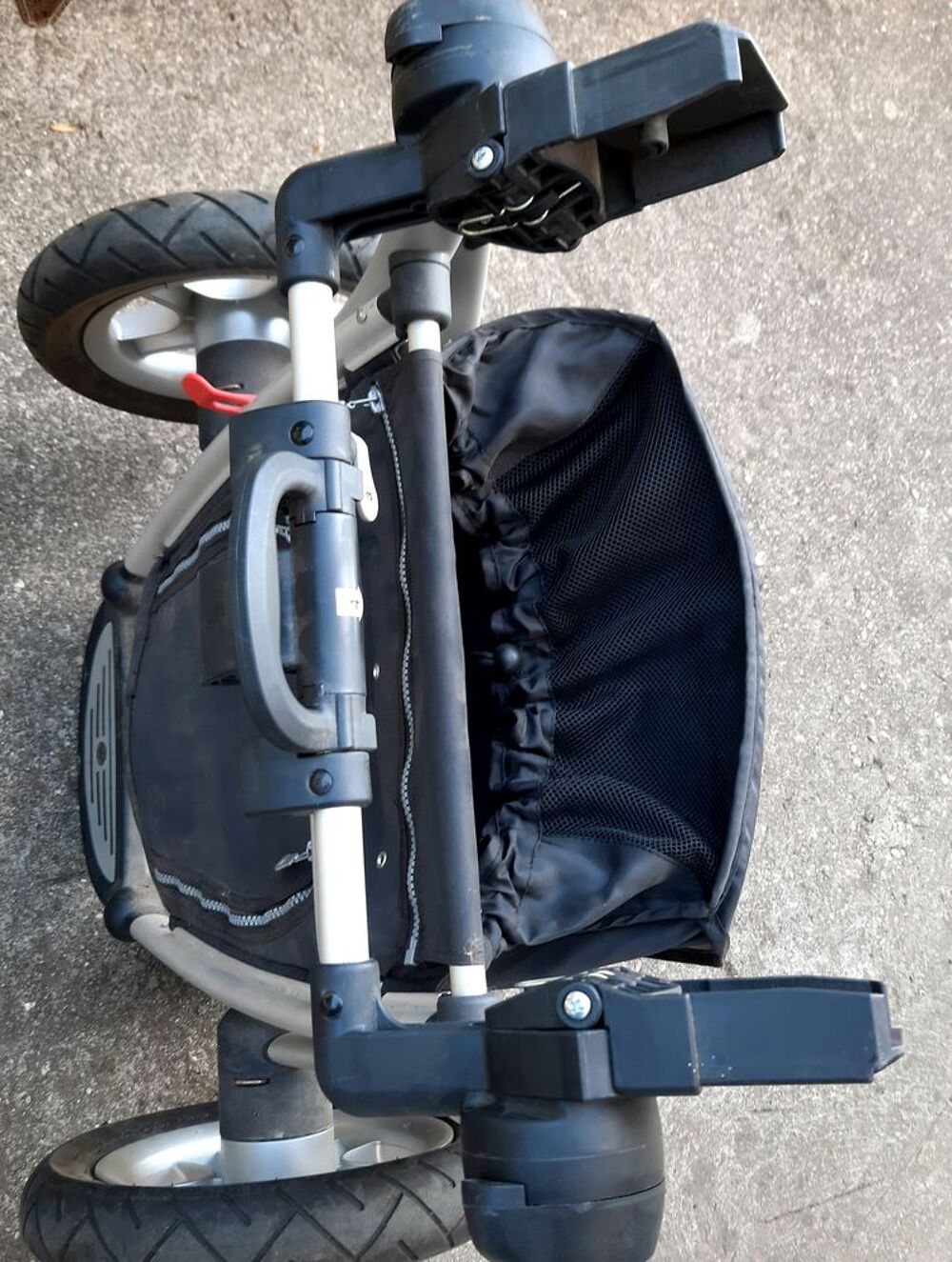 poussette avec nacelle Puériculture