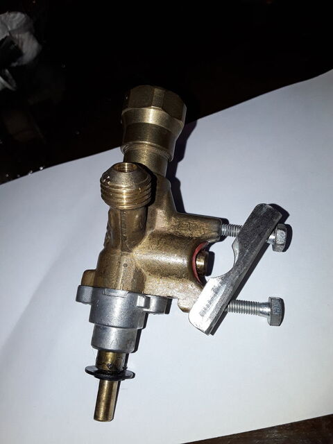 Robinet gaz sabaf model 13
20 Serres-Castet (64)