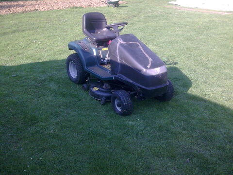 tracteur tondeuse thermique 780 Cernoy (60)