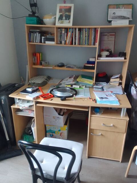 Meuble de bureau 50 Saint-Laurent-du-Pont (38)