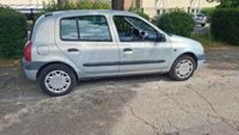 Clio II Clio 1.4i Aliz&eacute; 1999 occasion 30000 N&icirc;mes