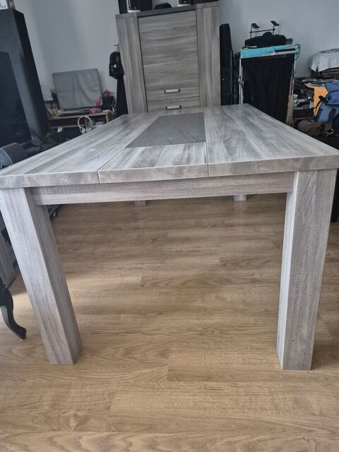 Table Élancourt (78)