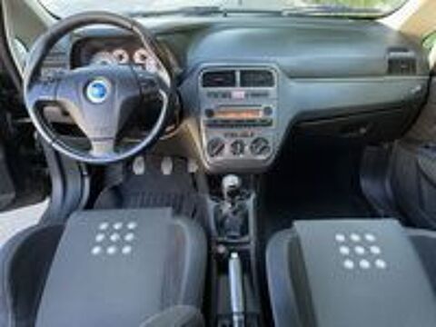 Grande Punto 1.4 16V 95 Starjet Sport 2007 occasion 06390 Contes