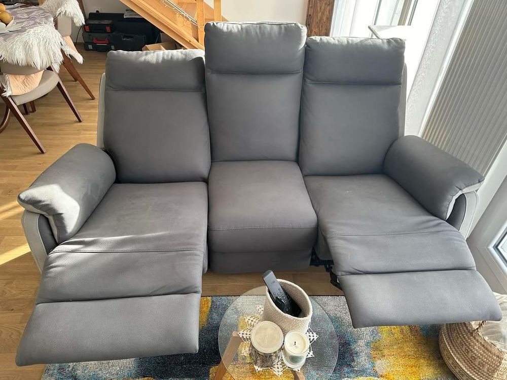 Canap&eacute; micro fibre imitation cuir. 
Meubles