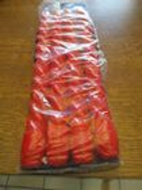 Quatre bougies rouges torsades droites neuves 6 M�rignies (59)