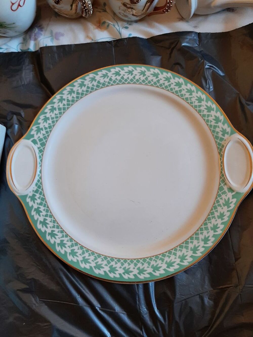 URGENTvends Plat tarte Vintage Porcelaine tr&egrave;s belle qualit&eacute; Cuisine