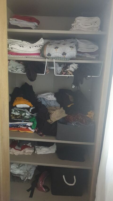 ARMOIRE AVEC PENDERIE 350 Mcon (71)