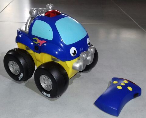Voiture t�l�command�e 4X4 Smoby 15 Saint-Nazaire (44)