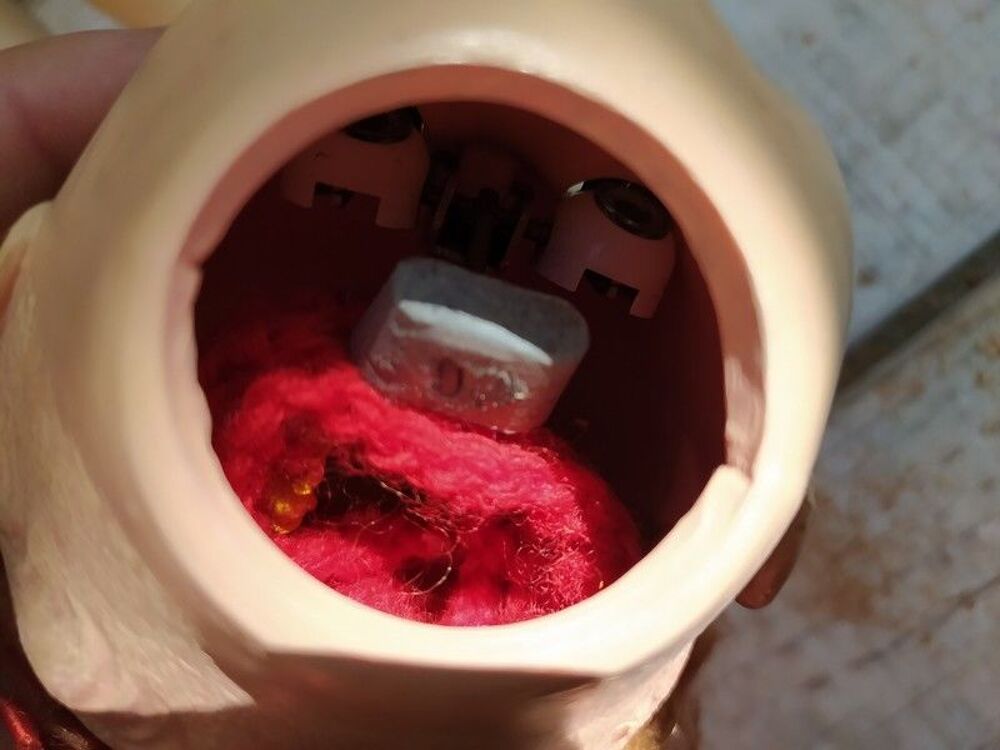 Poup&eacute;e Ancienne Plastique ou Cellulo&iuml;d 
