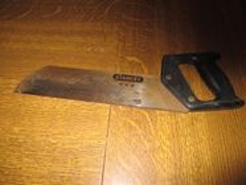 Scie � panneaux poign�e plastique stanley 15.215 ou scie 20 M�rignies (59)