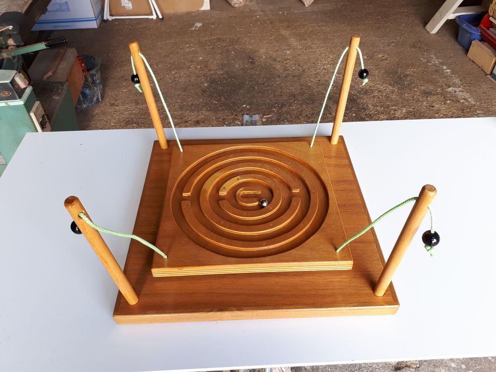 jeux en bois d'estaminet vernis
Jeux / jouets