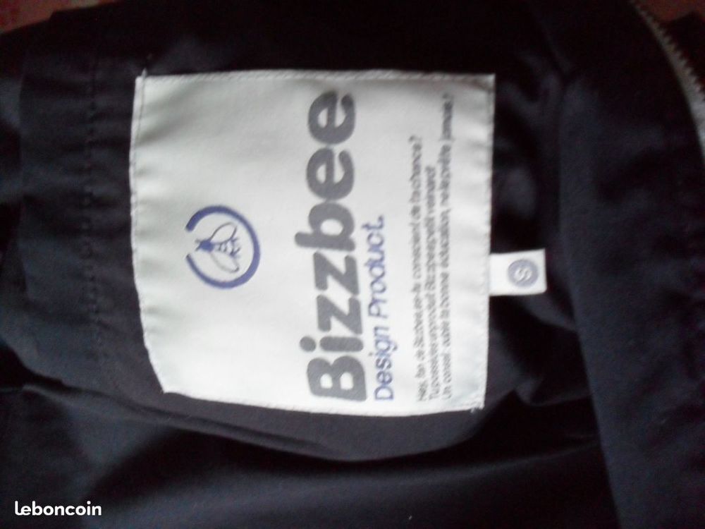 Blouson &agrave; capuche Vêtements
