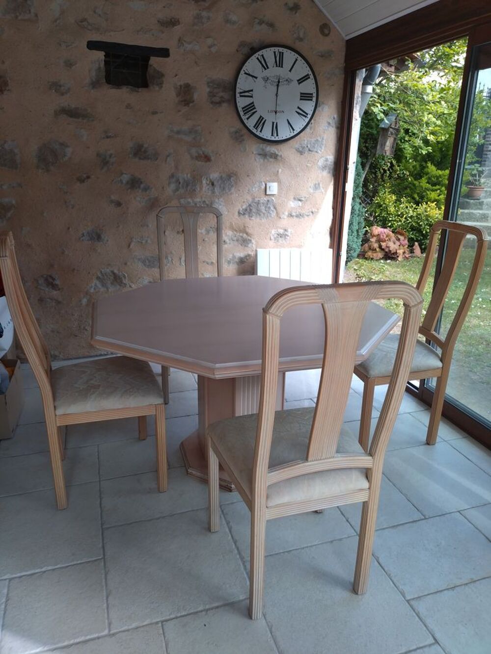 Table Octogonale + chaises Meubles