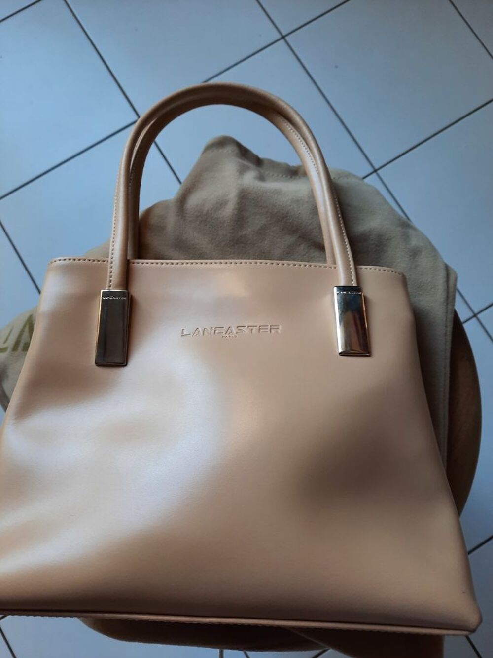 Lancaster: joli petit sac cuir lisse Maroquinerie