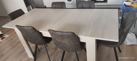 Table salle  manger avec 6 chaises 375 Villers-ls-Nancy (54)