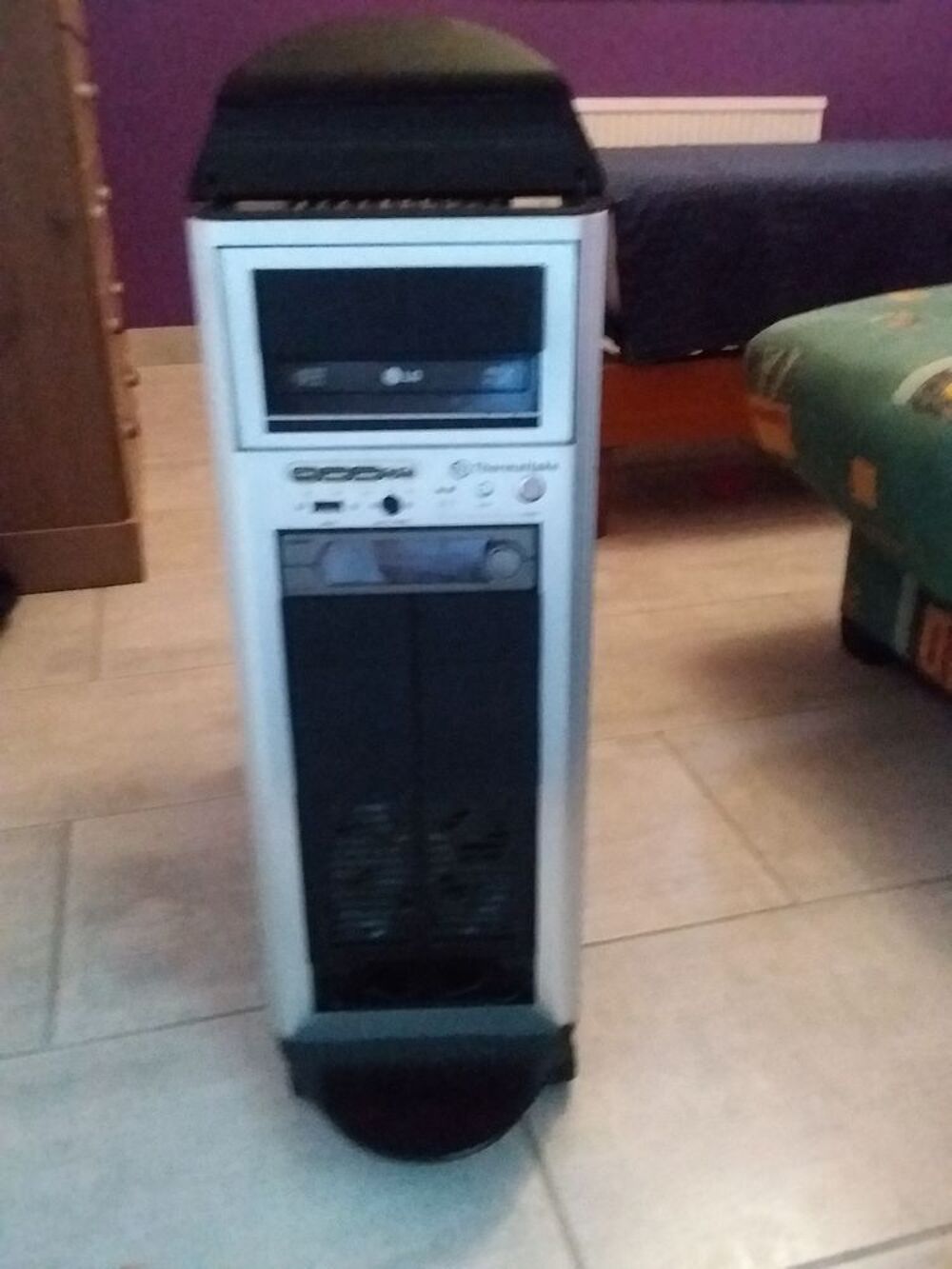 Grande tour thermaltake. Matériel informatique