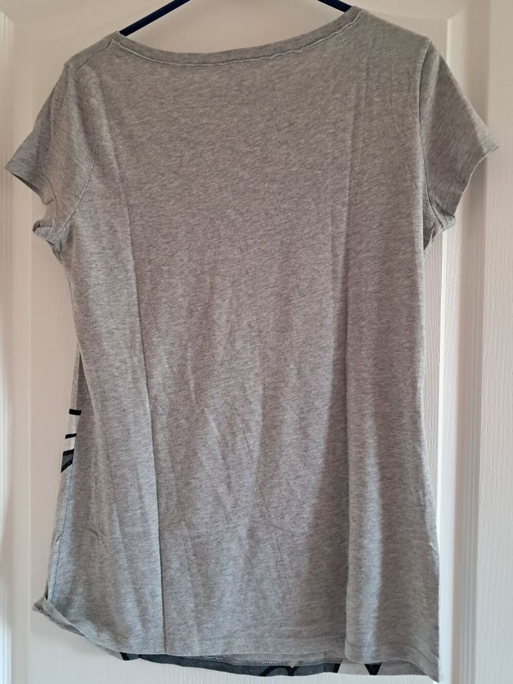 Tee shirt Benetton Disney blanche neige mechante taille L ma Vêtements