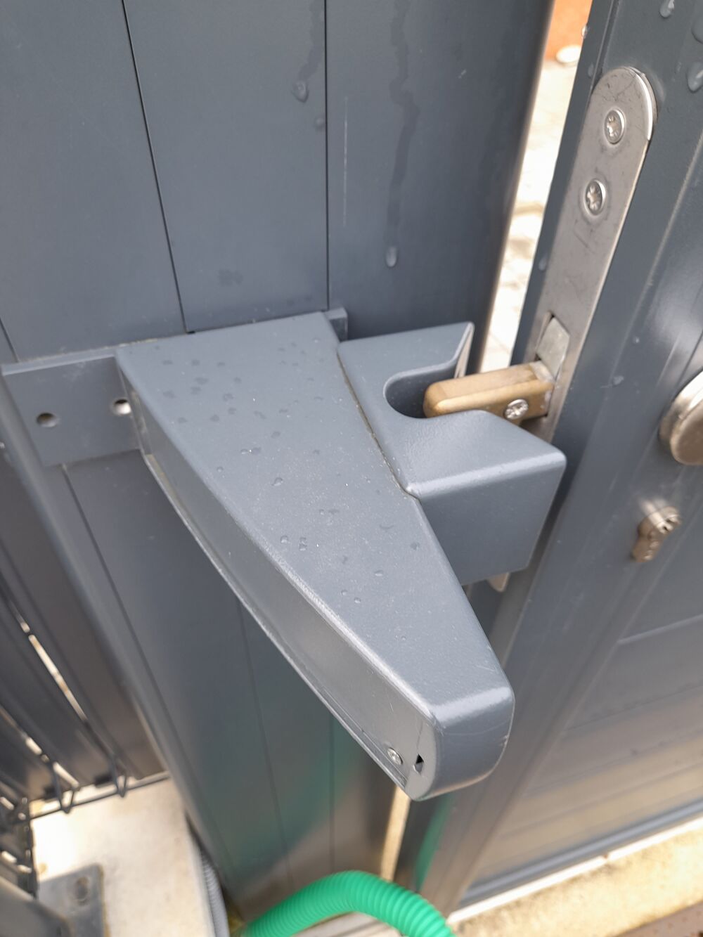 Portail aluminium et son pilier alu Bricolage