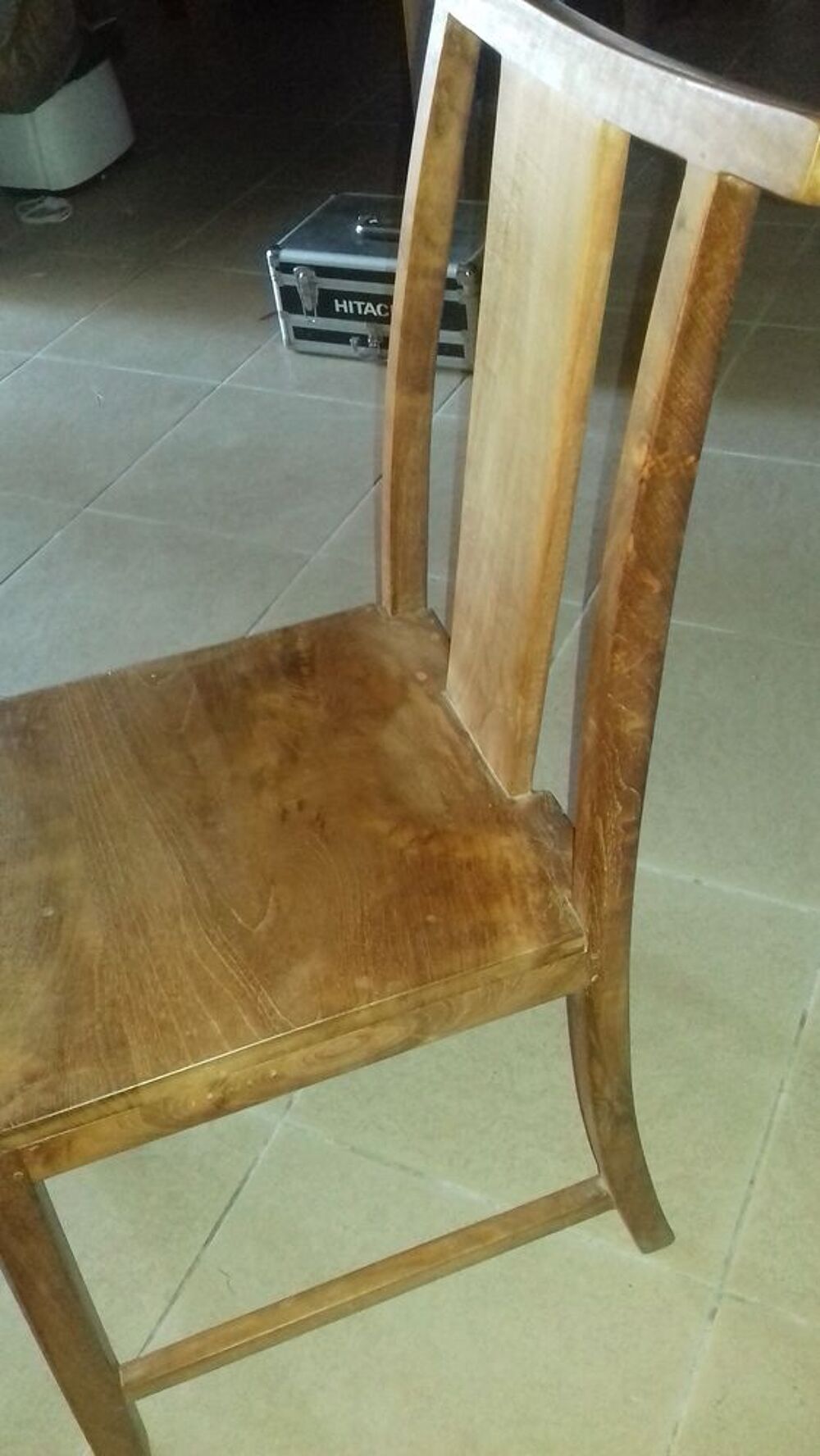 table carr&eacute;e en teck + 6 chaises Meubles
