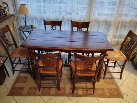 Table et 6 chaises 18eme  450 Chambry (73)