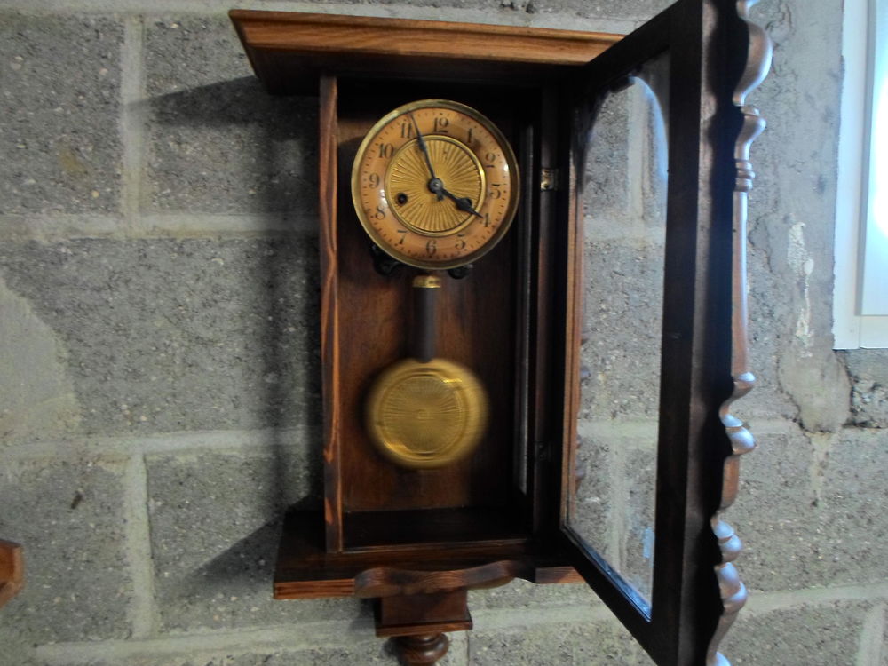 carillon ancien de style Bijoux et montres