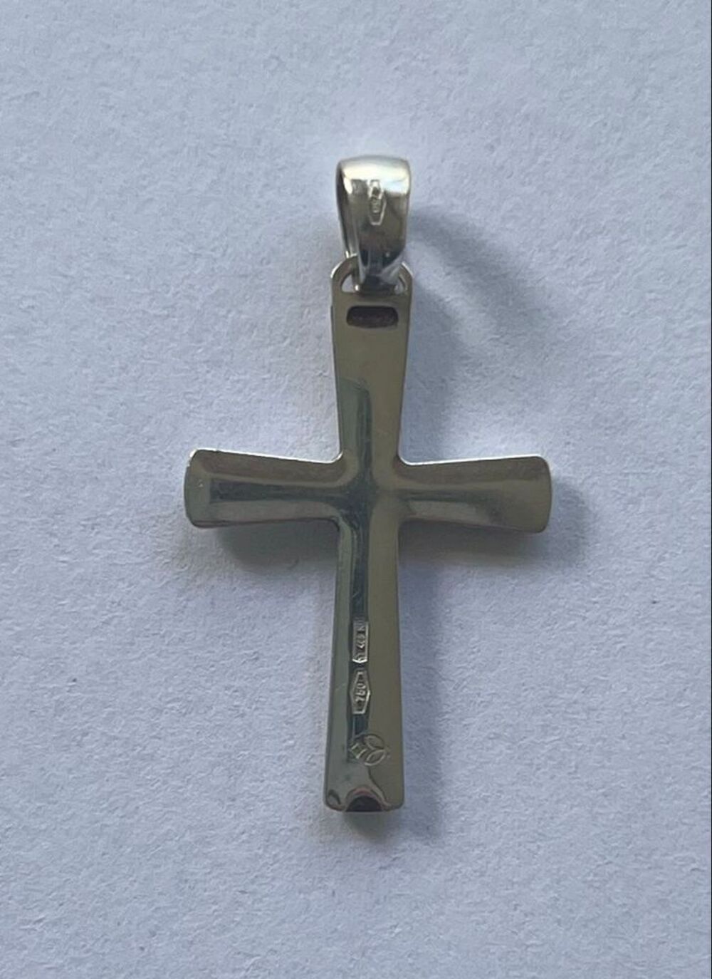 Croix en or blanc Bijoux et montres