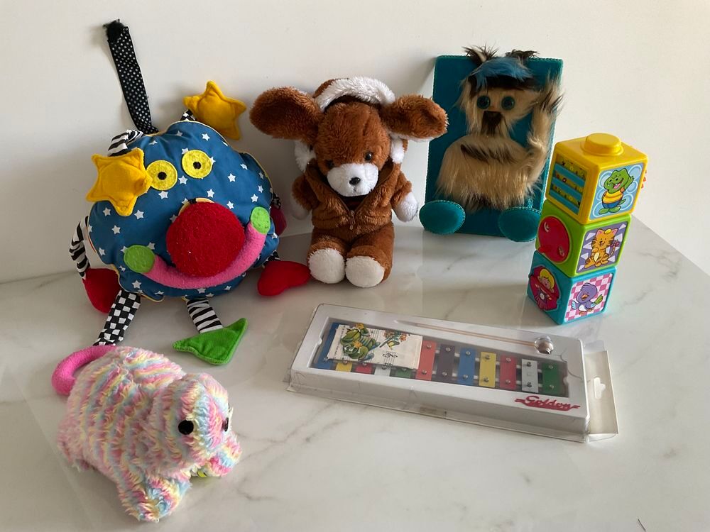 Lot nounours et jouets d'&eacute;veil premier &acirc;ge Jeux / jouets