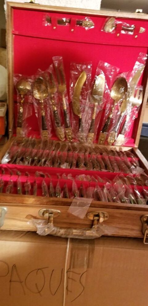 M�nag�re en laiton et bois. 120 Juan Les Pins (06)