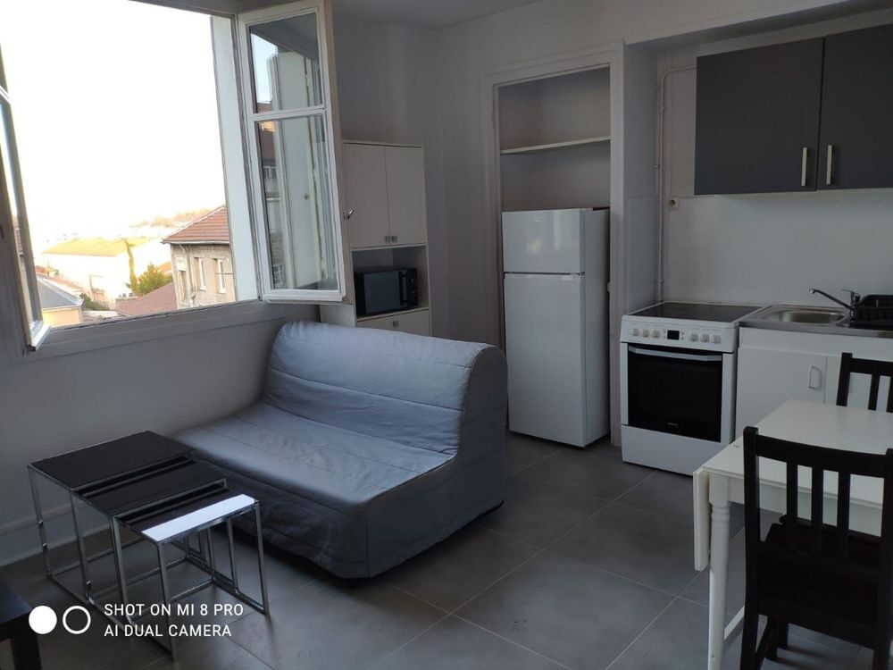 Vente Appartement T2 MEUBLE 43M CENTRE VILLE - 62 000  Saint-tienne