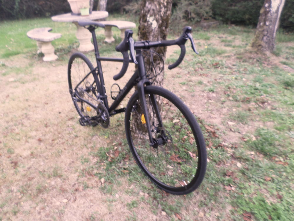 velo triban 500 route. Vélos