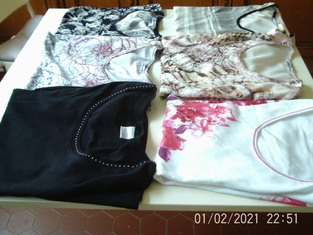 T SHIRTS Vêtements